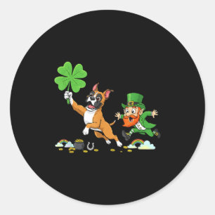 Sticker Rond Chien boxer drôle trèfle jour de la Saint-Patrick 