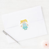 Sticker Rond Child playing with a hula hoop (Enveloppe)