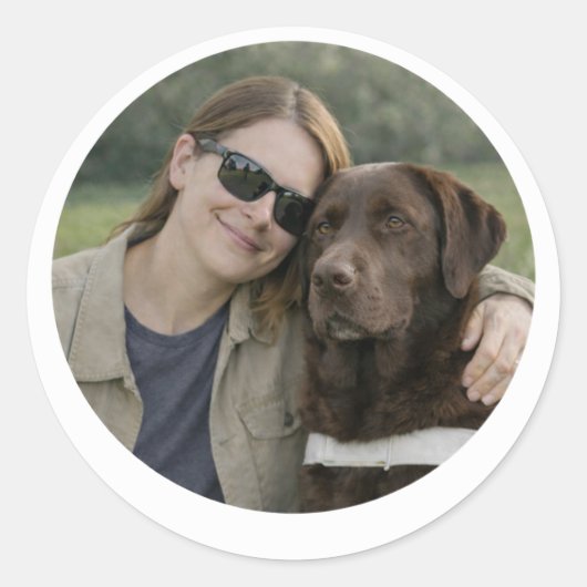 Sticker Rond Chocolate Labrador Guide Dog Partnership – Woman  (Devant)