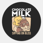 Sticker Rond Chocolate Milk Sipping on Bliss – Kawaii Cat Food (Devant)