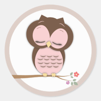 Sticker Rond Chouette douce petite fille endormie sur une branc