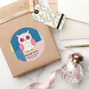 Sticker Rond Chouette rose mignonne Baby shower boisé neutre pa