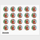 Sticker Rond Chow Chow Chien en neige avec cadeaux de Noël (Feuille)