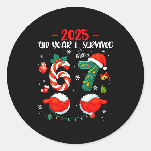 Sticker Rond Christmas 2025 The Year I Barely Survived Six Seve (Devant)