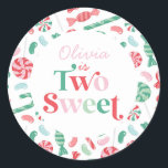 Sticker Rond Christmas Candy Two Sweet 2e anniversaire<br><div class="desc">Deux Sucres ! Bonbons de Noël Deux collants de fête de 2e anniversaire doux avec sucres de canne,  haricots de gelée et autres bonbons.</div>