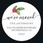 Sticker Rond Christmas Greenery Nous avons déménagé Nouveau éti<br><div class="desc">Christmas greenery nous avons déplacé les étiquettes d'adresse de retour de faire-part mobiles : faites connaître à vos amis et votre famille votre nouvelle adresse avec ces étiquettes d'adresse de retour chic, moderne et simple. Ajoutez simplement vos noms et votre adresse en calligraphie de script hors-noir élégant et en typographie...</div>