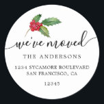 Sticker Rond Christmas Greenery Nous avons déménagé Nouveau éti<br><div class="desc">Christmas greenery nous avons déplacé les étiquettes d'adresse de retour de faire-part mobiles : faites connaître à vos amis et votre famille votre nouvelle adresse avec ces étiquettes d'adresse de retour chic, moderne et simple. Ajoutez simplement vos noms et votre adresse en calligraphie de script hors-noir élégant et en typographie...</div>