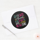Sticker Rond Citation Motivation Inspirationnelle Femme forte (Enveloppe)