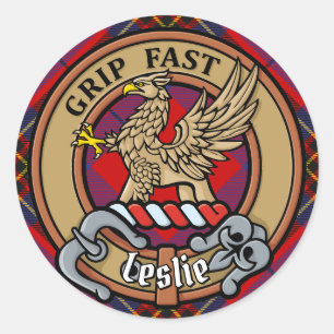 Sticker Rond Clan Leslie Crest sur Red Tartan