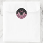 Sticker Rond CLARISSA ~ Noir et rose ~ (Sac)