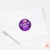 Sticker Rond Classe de Casquette diplômé 2025 | Merci pourpre (Enveloppe)