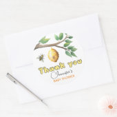 Sticker rond classique Baby shower d'abeille de mi (Enveloppe)