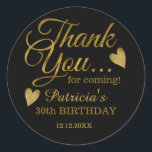 Sticker Rond Classy Black and Gold 30th Birthday Merci<br><div class="desc">30e anniversaire merci autocollants en or classe typographie sur noir.</div>