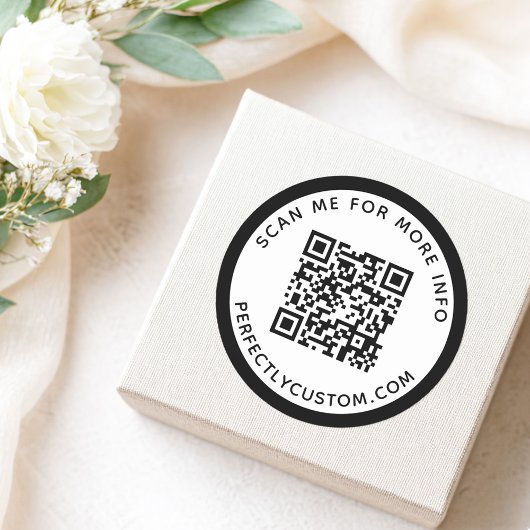 Sticker Rond Code QR de bordure noire moderne et texte