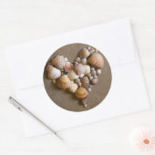 Sticker Rond Coeur Saint Valentin fait avec des coquilles (Enveloppe)