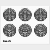 Sticker Rond Coiffe de crâne aztèque par BurnsInHell (Feuille)