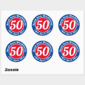 Sticker Rond Commémoration d'anniversaire avec le nom, l'âge et (Feuille)