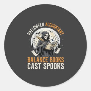 Sticker Rond Comptable d'Halloween après la tombée de la nuit