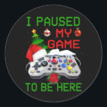 Sticker Rond Contrôleur de jeu vidéo Santa Hat Christmas Gaming<br><div class="desc">Ce tee-shirt élégant est parfait pour tous les passionnés de jeux, que vous soyez dans la console ou le jeu PC. que vous jouiez à la maison ou avec des amis. Ce tee-shirt Gamer est aussi un cadeau idéal pour tout joueur de votre vie. Debout avec ce super tee Gamer....</div>