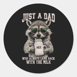 Sticker Rond Cool Papa Raccoon Avec Citation Drôle De Lait
