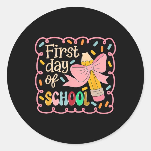 Sticker Rond Coquette Premier Jour D'École1  (Devant)