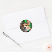 Sticker Rond Corgi Dog en robe de fête St. Patrick (Enveloppe)