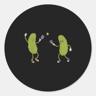 Sticker Rond Cornichons jouant au pickleball joueur de pickleba