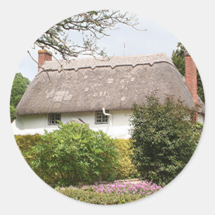 Sticker Rond Cottage couvert de chaume, Royaume-Uni 4