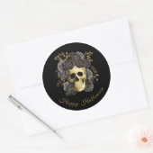 Sticker Rond Crâne gothique Roses noires et or Halloween (Enveloppe)
