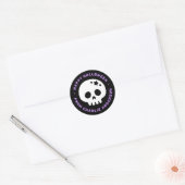 Sticker Rond Crâne mignon avec étoiles noir violet Joyeux Hallo (Enveloppe)