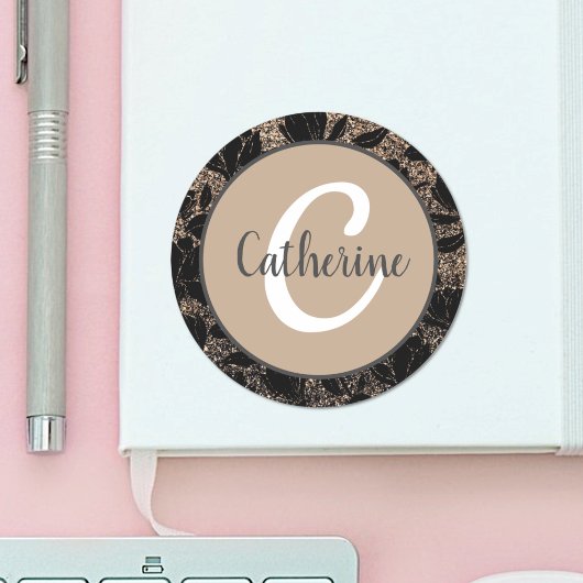 Sticker Rond Crème de café florale Élégant monogramme Nom