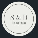 Sticker Rond Crème et bleu | Monogramme classique Mariage<br><div class="desc">Conçus pour correspondre à notre collection de Mariages Crème et Bleu Bio,  les autocollants ronds présentent vos initiales ou monogramme et date mariage sur un gris bleu élégant.</div>