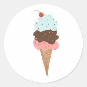 Sticker Rond Crème glacée triple Scoop avec cerise sur le dessu (Devant)