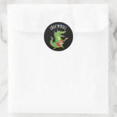 Sticker Rond Croc N Roll Funny Crocodile Pun Dark BG (Sac)