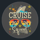 Sticker Rond Croisière 2024 Croisière Vacances<br><div class="desc">Croisière Squad 2024 Croisière Anniversaire Vacances Funny Crew Graphic design Cadeau Classic Round Sticker Classic Collection.</div>