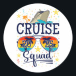 Sticker Rond Croisière 2025 Croisière Vacances<br><div class="desc">Croisière Squad 2025 Croisière Anniversaire Vacances Funny Crew Graphic design Cadeau Classic Round Sticker Classic Collection.</div>