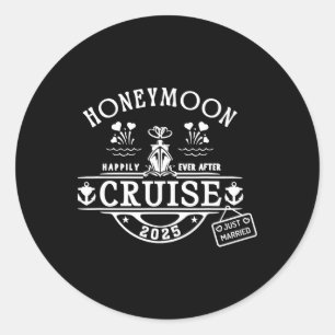 Sticker Rond Croisière de lune de miel 2025 Mariée et marié Jeu