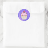 Sticker Rond Cupcake sucré avec framboise sur le dessus (Sac)
