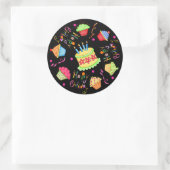 Sticker Rond Cupcakes et gâteaux noirs Joyeux anniversaire (Sac)