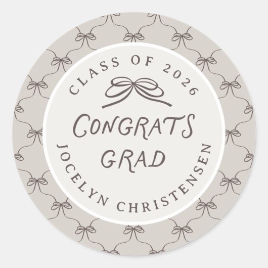Sticker Rond Custom Cream Taupe Coquette Bow Congrats Grad (Devant)