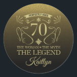 Sticker Rond Custom Cute Happy 70th Birthday<br><div class="desc">Fournitures élégantes personnalisables pour les fêtes d'anniversaire pour les femmes,  avec parties scintillant en faux noir et or. Personnalisez-le en ajoutant le nom de la fille d'anniversaire.</div>