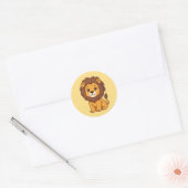 Sticker Rond Cute Cartoon Lion on Yellow (Enveloppe)