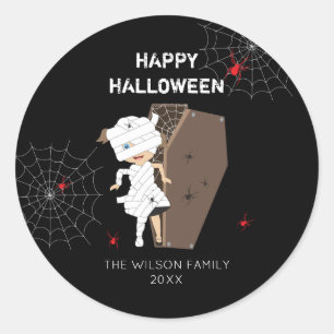 Sticker Rond Cute Girl Mummy Coffin Halloween Famille et année