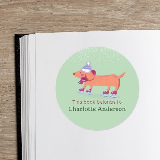 Sticker Rond Cute Ice Sking Dachshund Green School Bookplate
