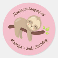 Cute Kawaii Baby Sloth dans l'arbre sur rose Anniv