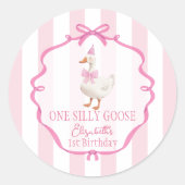 Sticker Rond Cute One Silly Goose Pink Bow First Birthday (Devant)