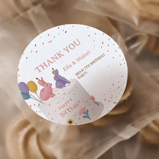 Sticker Rond Cute Rabbits on Cake Joint Birthday Sister