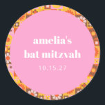 Sticker Rond Cute Retro Floral Rose Orange Bat mitzvah Personna<br><div class="desc">Ajoutez une pop de plaisir personnalisée à votre célébration avec ces stickers personnalisés vibrants! Dotés d'un centre rose ludique entouré d'une bordure fleurie et géométrique rétro aux tons chauds orange, jaune et marron, ces autocollants sont parfaits pour un Bat mitzvah ou tout événement spécial. En mettant en valeur le nom...</div>