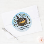 Sticker Rond Cute Robin Nesting, Ajouter votre nom de famille e (Enveloppe)