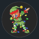 Sticker Rond Dabbing Elf Christmas Tree Lights Garçons Enfants<br><div class="desc">Dabbing Elf Christmas Tree Lights Garçons Enfants Dab Xmas</div>